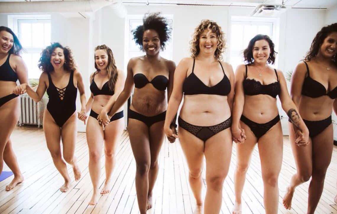 Victoria's Secret celebra corpo perfeito e irrita mulheres